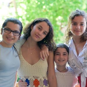 Meet your Posher, Elan